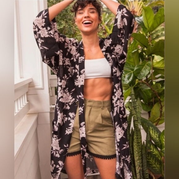 Spiritual Gangster Maya Kimono Robe in Black and Pink Monochrome Floral Print - Picture 2 of 8